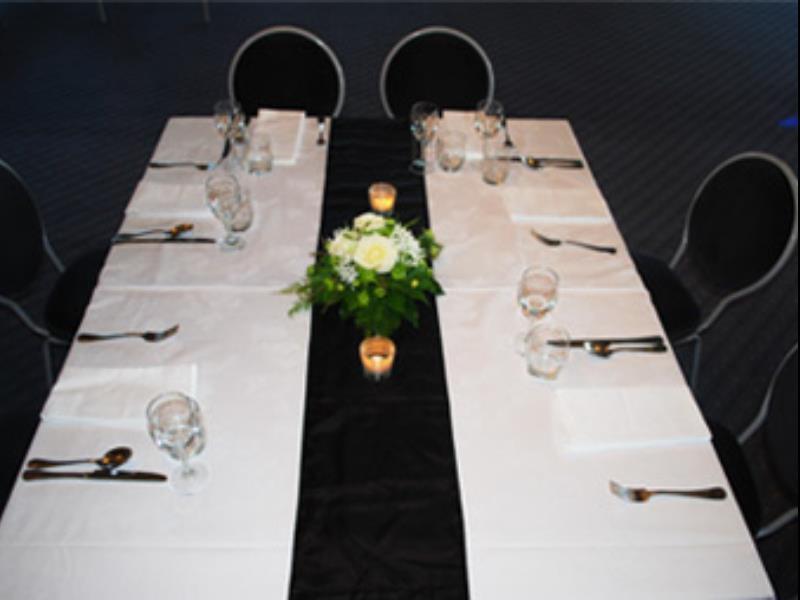 כרייסטצ'רץ' Equestrian Hotel מראה חיצוני תמונה